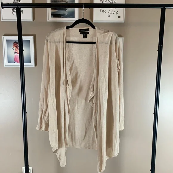 Cardigan - Picture 1 of 2